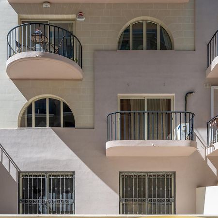 Spacious 3 Bedroom Apartment In The Heart Of St Julians Saint Julian's Bagian luar foto