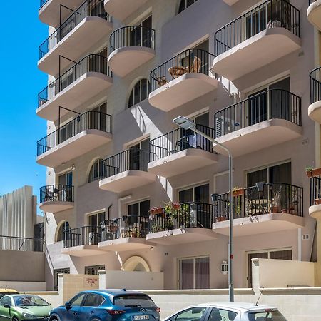 Spacious 3 Bedroom Apartment In The Heart Of St Julians Saint Julian's Bagian luar foto