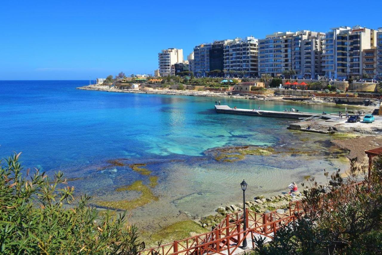 Spacious 3 Bedroom Apartment In The Heart Of St Julians Saint Julian's Bagian luar foto