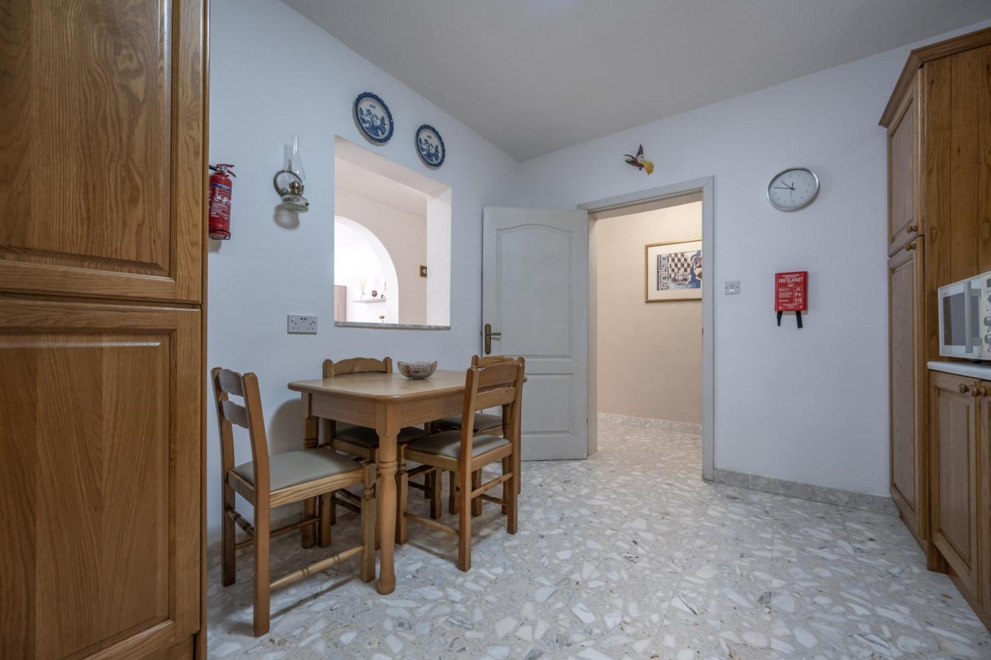 Spacious 3 Bedroom Apartment In The Heart Of St Julians Saint Julian's Bagian luar foto